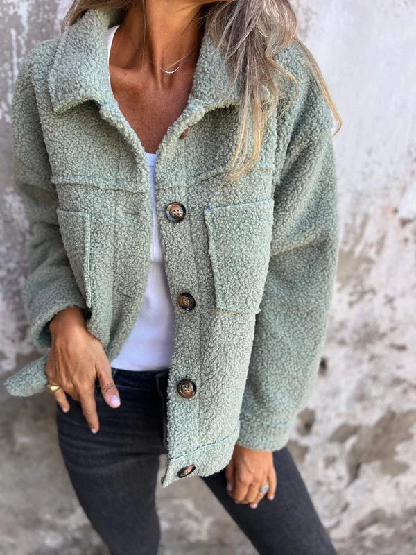 Zoe™ - Stilfuld Kort Uldjakke med Slå-om Krave