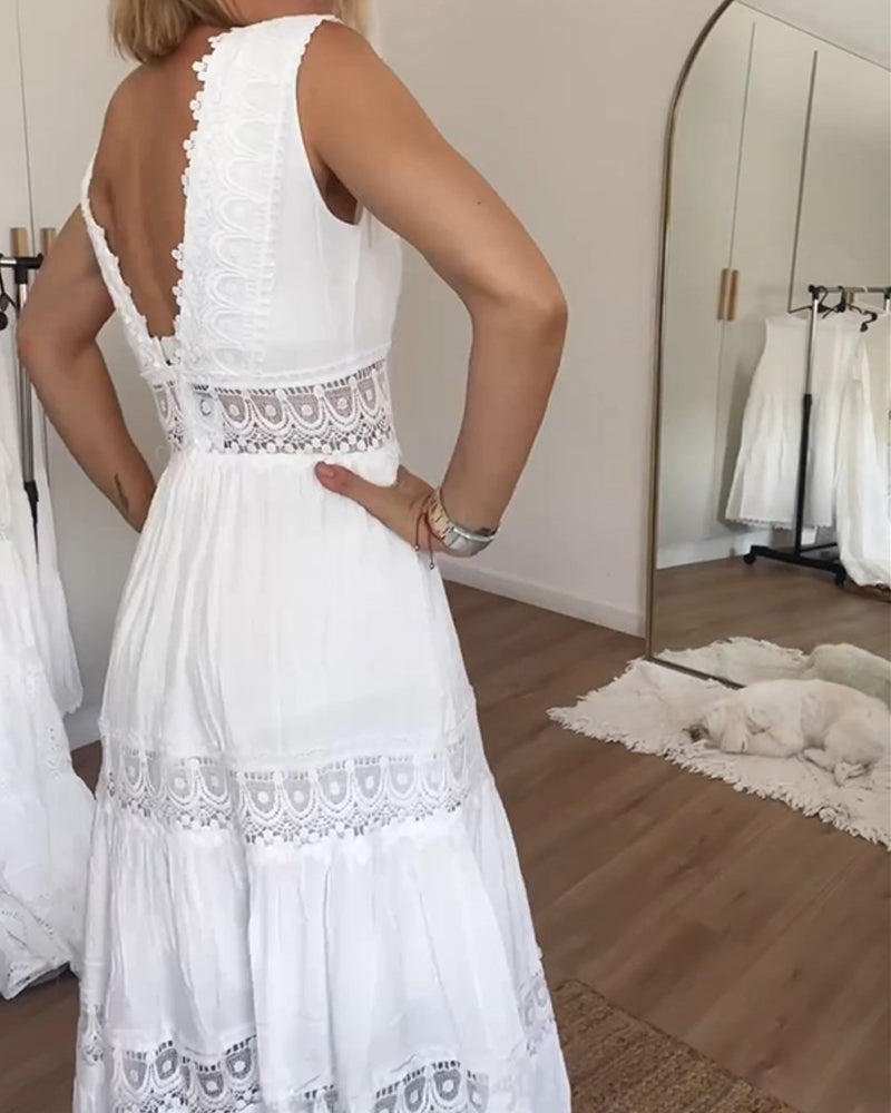 Aurélie - Elegant Blondekjole med V-Udskæring