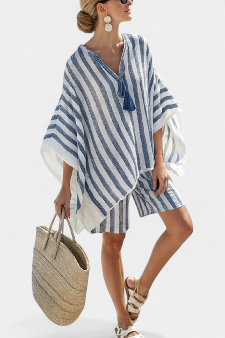 Sæt med stribede Nancy med oversized bluse og elegante shorts